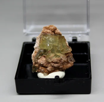 Novi mineral! Prirodni rijedak žuti fluorit uzorci minerala Kamenje i kristali Zdrav crystal poslati kutiju